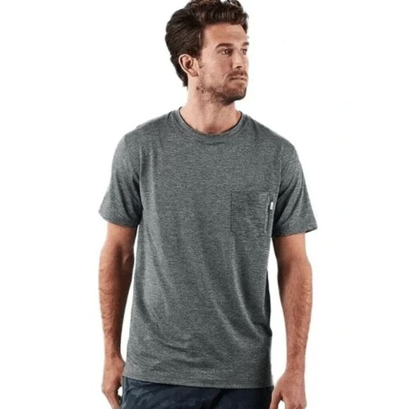 Vuori Tradewind Tshirt Tee Grey Pocket Crew Large Performance Charcoal Size M - Picture 1 of 6